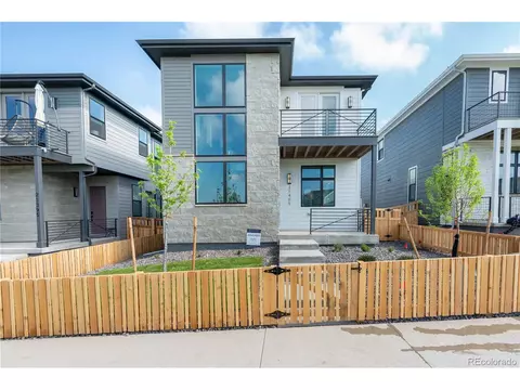 21405 E 59th Dr, Aurora, CO 80019