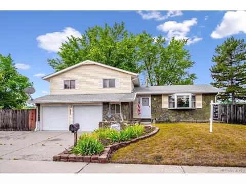 9984 W Maryland Dr, Lakewood, CO 80232