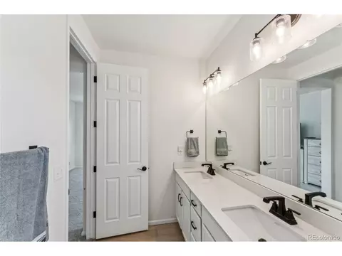 Bath - 24544 E 37th Ave, Aurora, CO 80019 photo 2 of 4