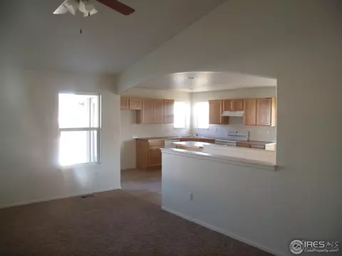 509 Dee Rd, Johnstown, CO 80534 photo 4