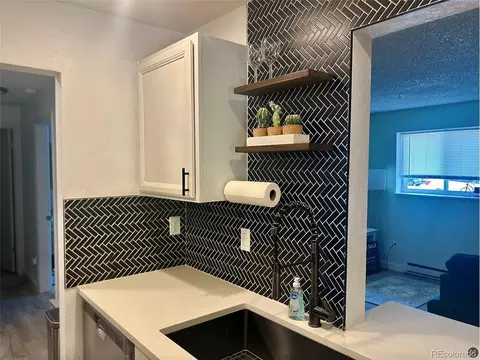 Kitchen - 4068 S Atchison Way #101, Aurora, CO 80014 photo 3 of 4
