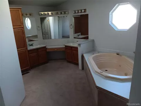 1594 S Nutmeg St, Bennett, CO 80102 photo 12