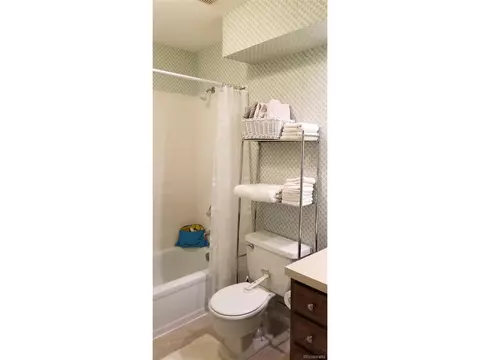 131 S Eagle Cir, Aurora, CO 80012 photo 9