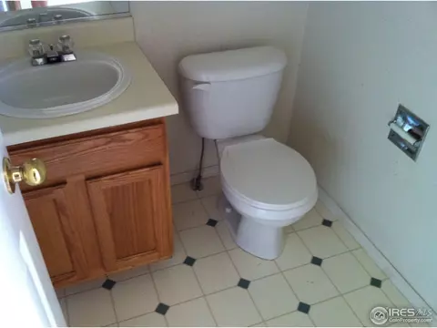 5265 Eagle St, Denver, CO 80239 photo 6