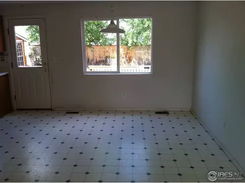 5265 Eagle St, Denver, CO 80239 photo 3