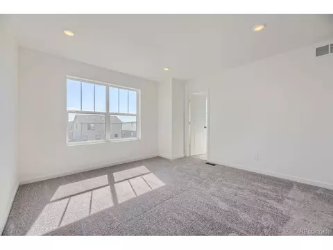 525 Bennett Ave, Bennett, CO 80102 photo 2