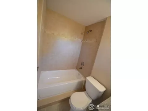 941 Ash Ct, Thornton, CO 80229 photo 8