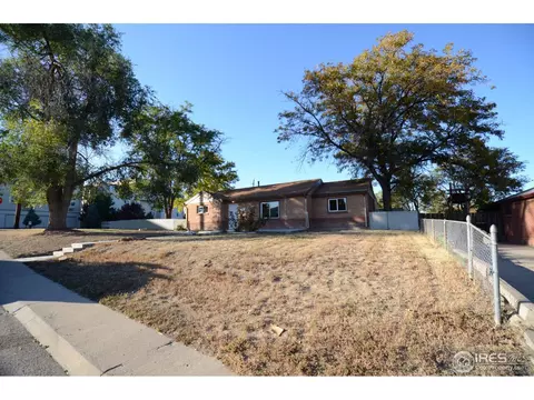 941 Ash Ct, Thornton, CO 80229 photo 1