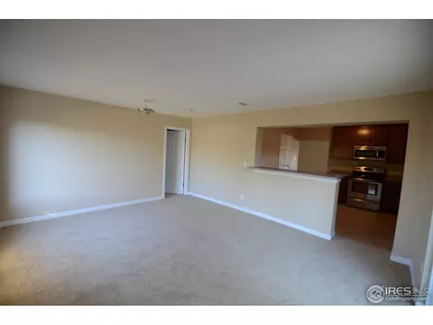 941 Ash Ct, Thornton, CO 80229 photo 11