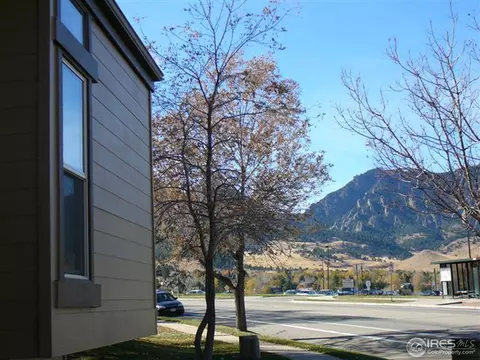 4100 Greenbriar Blvd, Boulder, CO 80305 photo 2