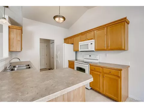 433 E 28th Street Ln, Greeley, CO 80631 photo 9
