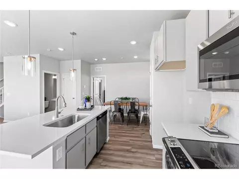 22043 E 38th Pl, Aurora, CO 80019 photo 4