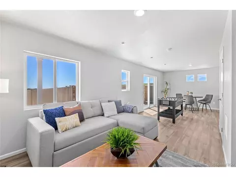 22043 E 38th Pl, Aurora, CO 80019 photo 12