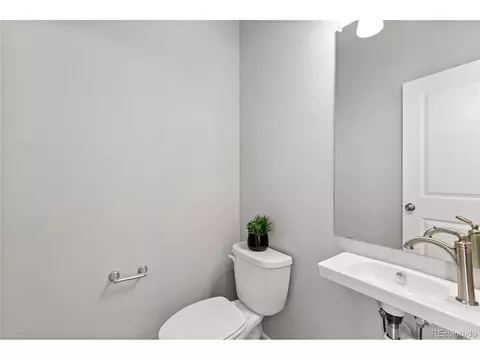 22043 E 38th Pl, Aurora, CO 80019 photo 29