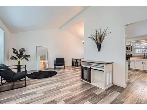 18347 E Nassau Dr, Aurora, CO 80013 photo 4