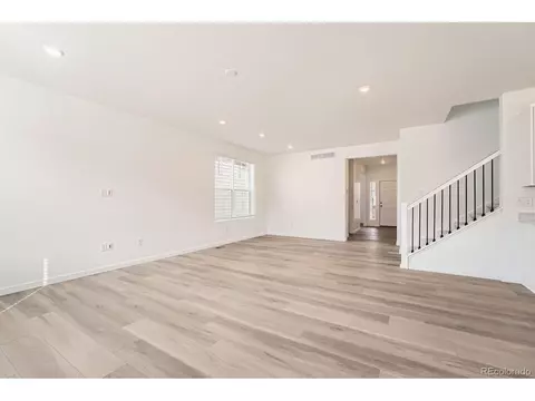 24756 Evans Dr, Aurora, CO 80018 photo 2
