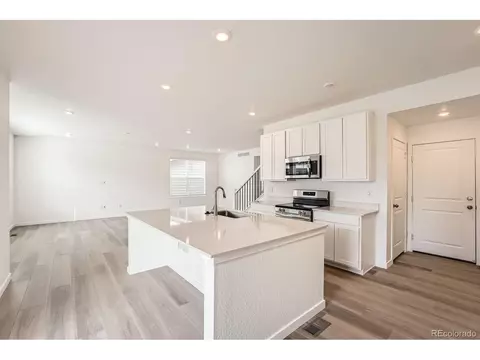 24756 Evans Dr, Aurora, CO 80018 photo 4