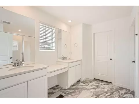 24756 Evans Dr, Aurora, CO 80018 photo 9