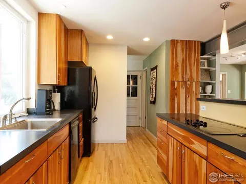 801 Crescent Dr, Boulder, CO 80303 photo 3