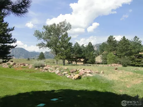 1577 Bradley Dr, Boulder, CO 80305 photo 2