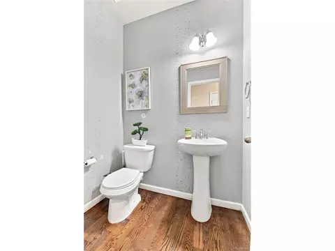 Bath - 25481 E Ottawa Dr, Aurora, CO 80016 photo 1 of 5