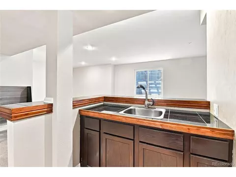 Kitchen - 25481 E Ottawa Dr, Aurora, CO 80016 photo 5 of 5
