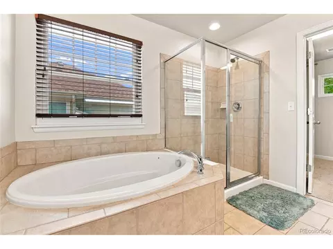 Bath - 25481 E Ottawa Dr, Aurora, CO 80016 photo 3 of 5