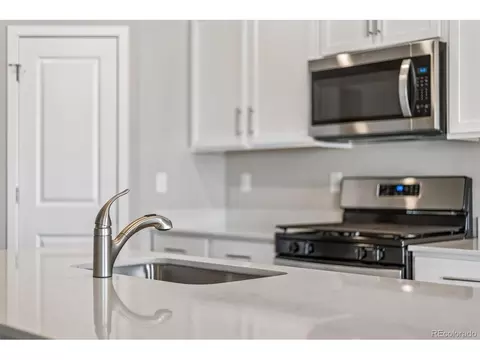 Kitchen - 964 Cascade Falls St, Severance, CO 80550 photo 4 of 4