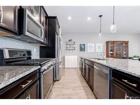 11259 E 25th Dr, Aurora, CO 80010 photo 4