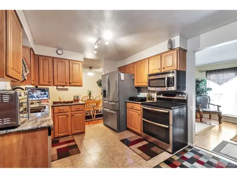 Kitchen - 15074 E Bails Pl, Aurora, CO 80012 photo 2 of 3