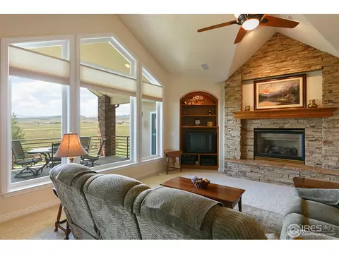 2116 Jones Pl, Berthoud, CO 80513 photo 4
