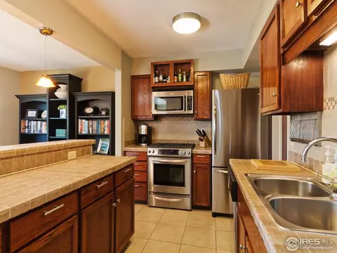 277 E 4th Ave, Longmont, CO 80504 photo 3