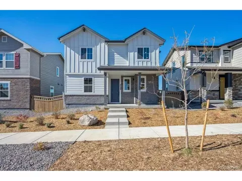 4729 N Valdai Ct, Aurora, CO 80019
