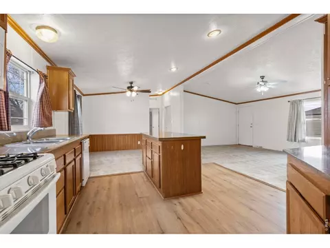 3324 Coyote Ln, Evans, CO 80620 photo 6