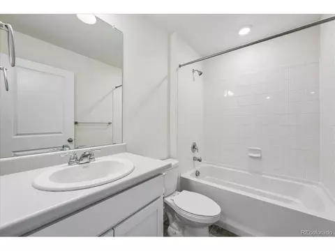 Bath - 21891 E 7th Ave, Aurora, CO 80018 photo 3 of 3