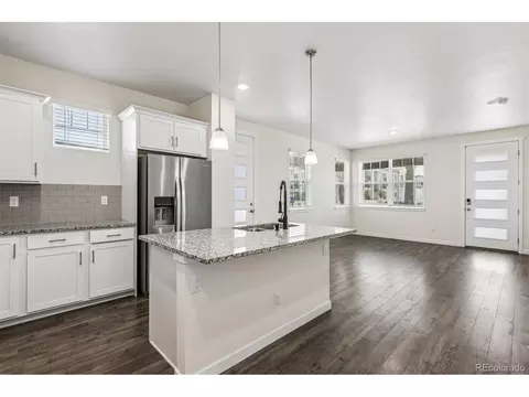 Kitchen - 21891 E 7th Ave, Aurora, CO 80018 photo 3 of 5
