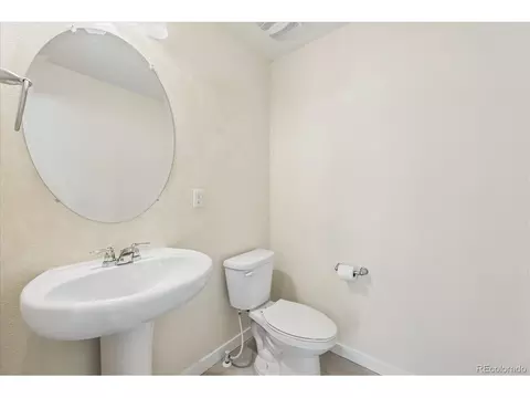 Bath - 21891 E 7th Ave, Aurora, CO 80018 photo 1 of 3