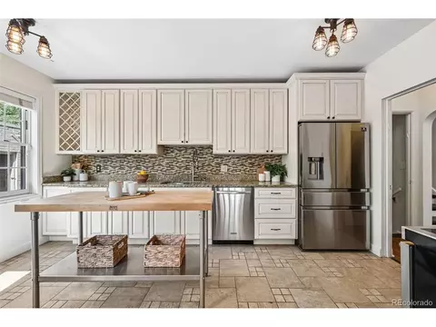 Kitchen - 5815 E 6th Avenue Pkwy, Denver, CO 80220 photo 4 of 4