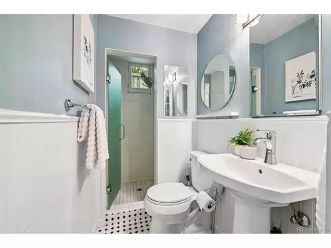 Bath - 5815 E 6th Avenue Pkwy, Denver, CO 80220 photo 3 of 3