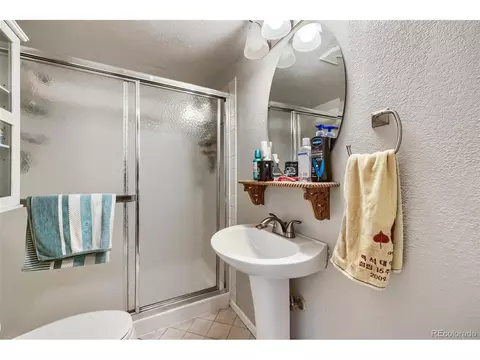 Bath - 20577 E Shefield Ct, Parker, CO 80138 photo 4 of 5