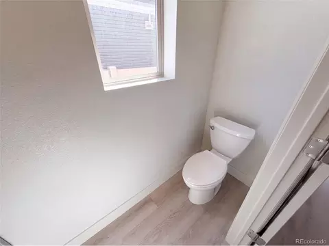 Bath - 19036 Randolph Pl, Denver, CO 80249 photo 6 of 8
