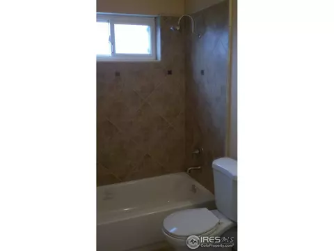 941 Locust Pl, Thornton, CO 80229 photo 6