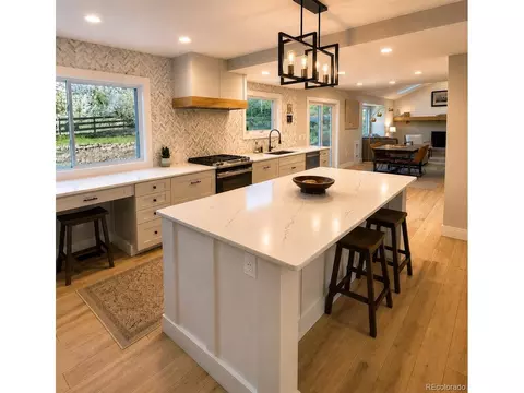 22 Foothill Ash, Littleton, CO 80127