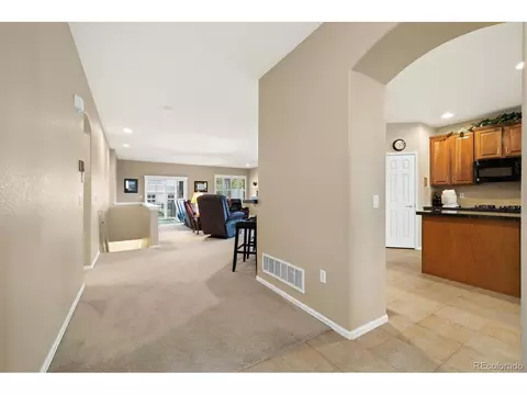 22166 E Chestnut Pl, Aurora, CO 80016 photo 5