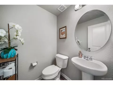 Bath - 8108 Kittrick Pl, Peyton, CO 80831 photo 2 of 3