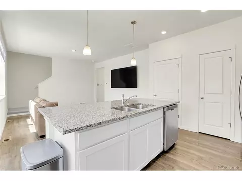 Kitchen - 45840 Laceleaf Dr, Bennett, CO 80102 photo 5 of 6
