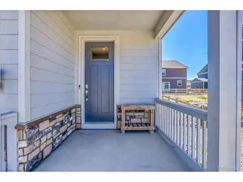 Exterior - 45840 Laceleaf Dr, Bennett, CO 80102 photo 2 of 11