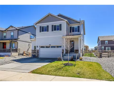 45840 Laceleaf Dr, Bennett, CO 80102