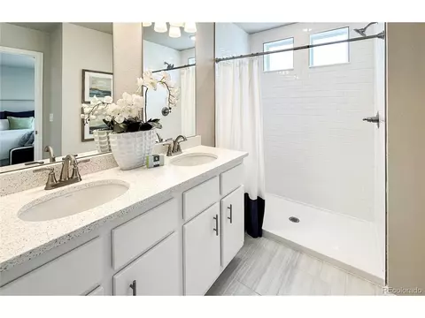 21871 E 38th Pl, Aurora, CO 80019 photo 36