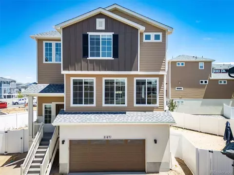 21871 E 38th Pl, Aurora, CO 80019